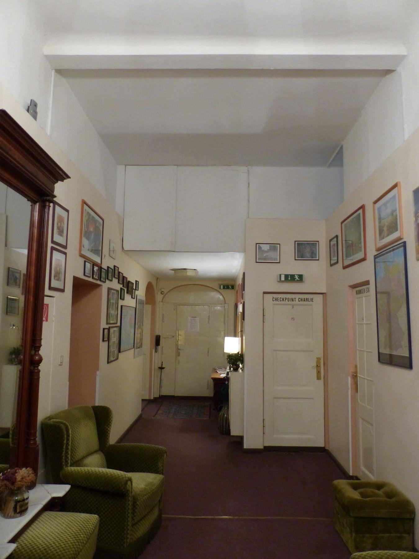 Hotel Pension Waizenegger Am Kurfuerstendamm Berlin Luaran gambar