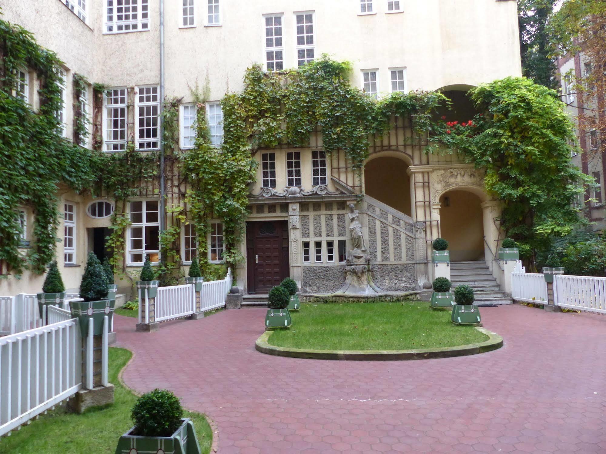 Hotel Pension Waizenegger Am Kurfuerstendamm Berlin Luaran gambar