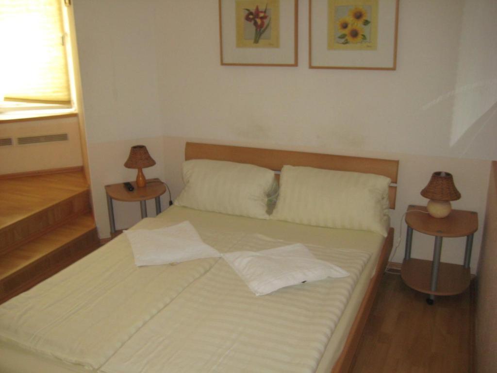 Hotel Pension Waizenegger Am Kurfuerstendamm Berlin Bilik gambar